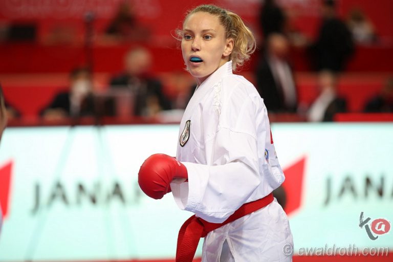 Lara Hinterseer bei der EKF Karate EM 2021